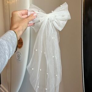 Bride hair bow clip with pearls